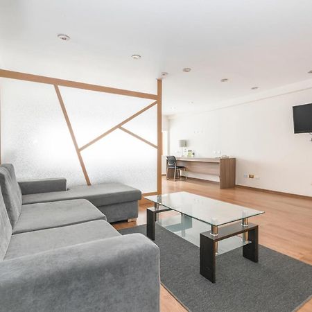 Hotel Ayenda Suites Orrantia Lima Eksteriør billede